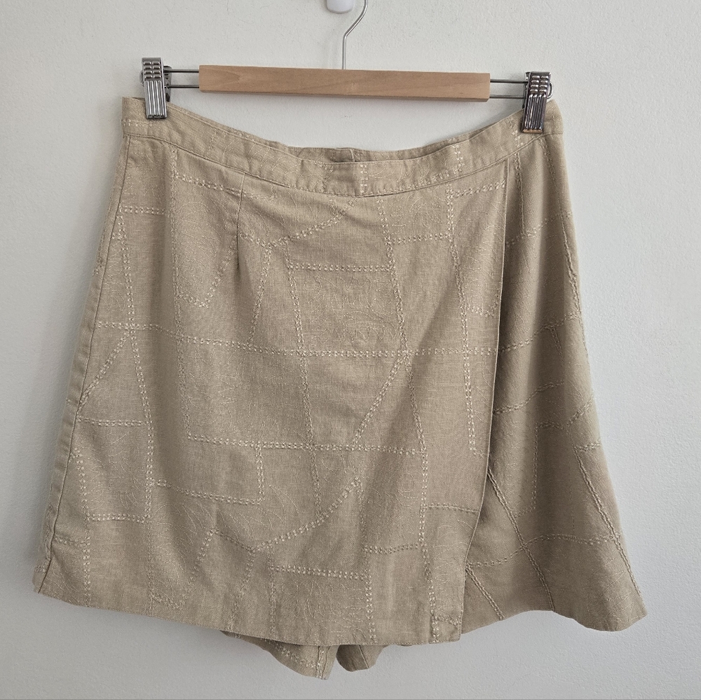 3/$30 Vintage Linen Blend Beige A-Line Skort with Subtle Stitch Detail Size 13/M